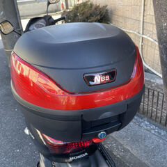 HONDA リード110 ジャンク 部品どり リアボックス付の画像