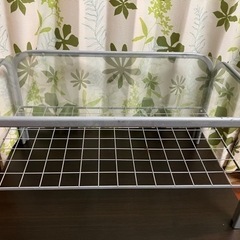 ガラス製テーブルの画像