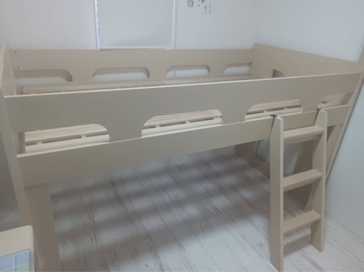 完売)✨激安価格✨ロフトベッド‼️白✨オシャレ‼️子供用✨低床‼️キッズ✨可愛い