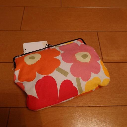 新品　Marimekko　がま口ポーチ