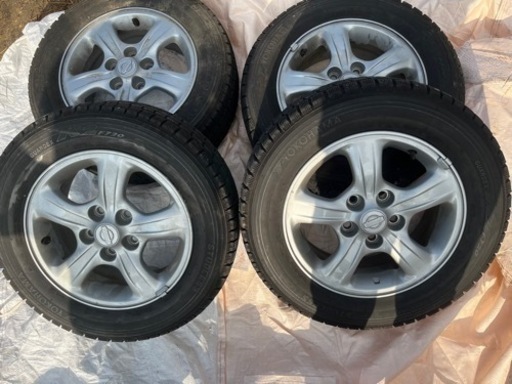 車スタッドレスタイヤ、ホイール