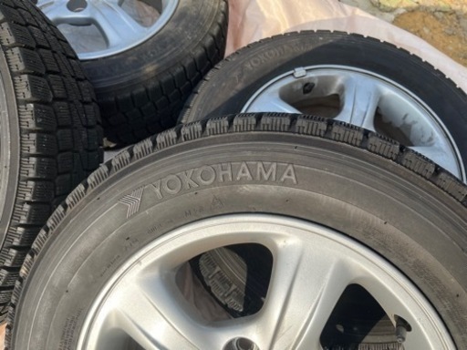 車スタッドレスタイヤ、ホイール