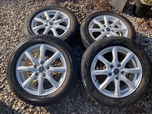 車のパーツ タイヤ、ホイール