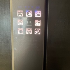 ６０５ℓ冷蔵庫の画像