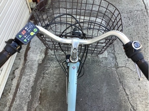 353  ブリヂストン新機種電動アシスト自転車アシスタ26インチ　ミズイロアルミボディー