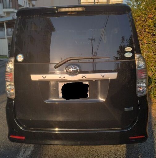 車(ヴォクシー煌　平成22年)