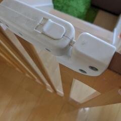 ベビーゲート　扉タイプのベビーゲートの画像