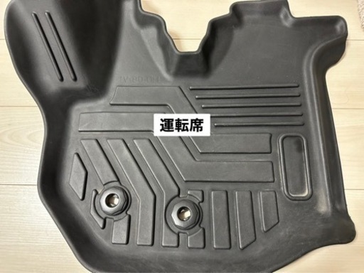ハイエース　レジアスエース　3Dフロアマット　防水