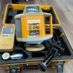 レーザーレベル、測量器