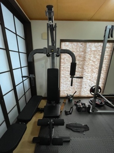 ボディメーカー　マルチトレーニングマシン
