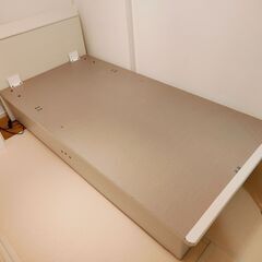 シングルベッド 油圧跳ね上げ式ベッド（※リメイクシート貼付DIY済み）