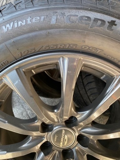 今週中の受け渡しで5000円引きます！【美品】195/65R15スタッドレスアルミホイール4本