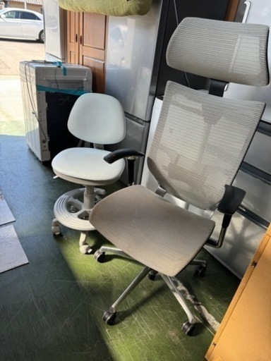 家具 オフィス用椅子　勉強椅子　1個1300円　中古