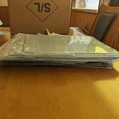 バーベキューネット 金網 未使用品 計24枚 サイズ・メーカーはまちまちです。 引取限定の画像