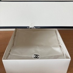 CHANEL  箱の画像