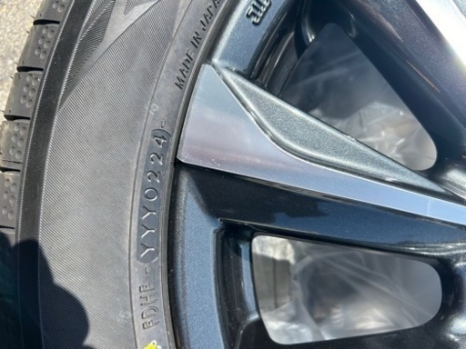 車のパーツ タイヤ、ホイール