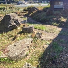 差し上げます！大きい庭石4つ、その他にも石あります。の画像