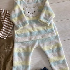ベビー　80サイズ　⭐︎ニューバランススニーカー13センチ、GAPロンパース　まとめ売り　の画像
