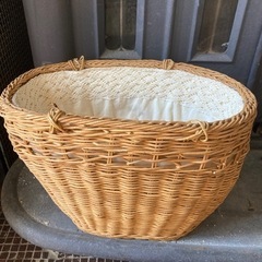 布付きバスケットの画像