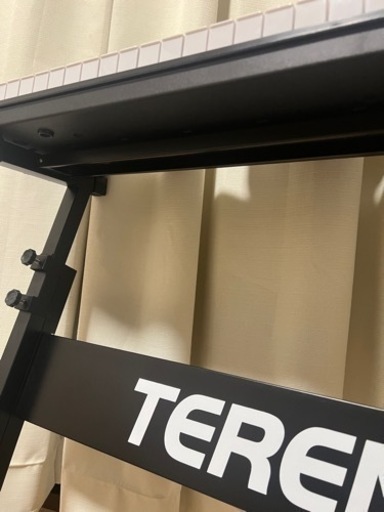 美品電子ピアノ　キーボード台付き