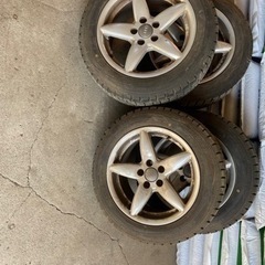 車のパーツ タイヤ、ホイール