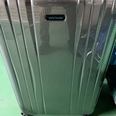 定価三万弱　スーツケース　鍵付き　ワールドトラベラー　　