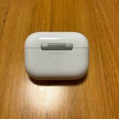 Apple AirPods Pro 第一世代 充電ケース、右耳イヤホンの画像