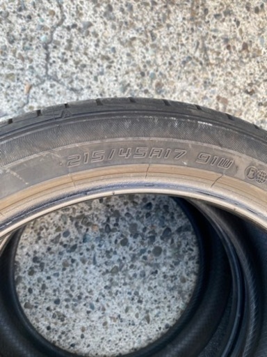 215/45R17タイヤ2本