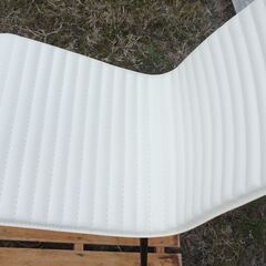 ニトリ 白 イスの画像