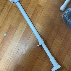 ニトリ　ジャッキ式の強力突っ張り棒　50-75cm