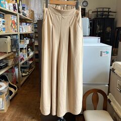 DAY CLOSET 10分丈 ワイドパンツ（ベージュ系）フリーサイズ