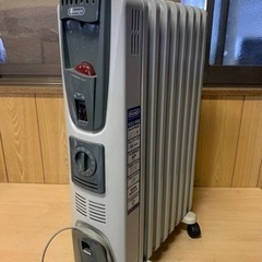 デロンギ　ヒーター　HR650812FS