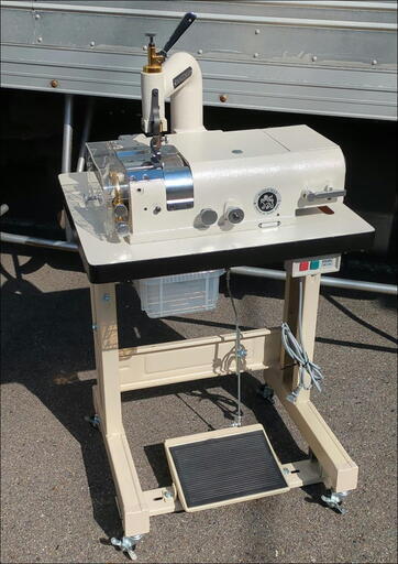 DANGUMAN 革漉き機 サーボモーター Ｔ脚テーブル キャスター付 100V 現状渡し【引取限定・起動確認済】モノマニア四日市