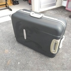 ● SPALDING スポルディング キャリーケース TSAロック スーツケース ハードタイプ 大型 Lサイズ 海外旅行  H79 W59  D28cm 中古 ③の画像