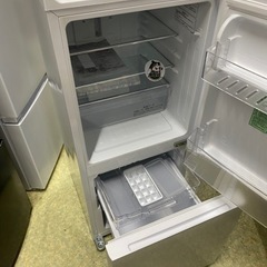 🐧【冷蔵庫】一人暮し用 hisense冷蔵庫 2ドア 134L 20年製 【冷蔵庫高価買取アールワン田川】の画像