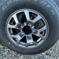 【取引中】ジムニーシエラ純正タイヤホイール4本セット(新車外し)の画像
