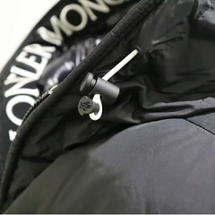 2023秋冬 モンクレール メンズ Ｓダウンジャケット Montcla ショートダウンジャケット MONCLER MONTCLA　モンクラ レタリング刺繍 グログランパイピング ワッペン ブラックの画像