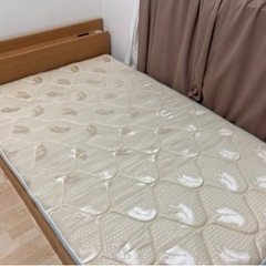 【決まりました】ベットマットとベットフレームのセット