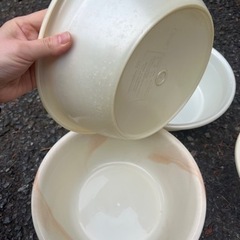 洗面器と浴用椅子の画像