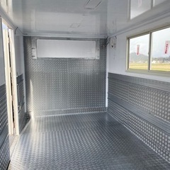 決算セール　改装コンテナ652cm バイク置き場、一時待避場所、貯蔵庫、作業場等用途様々の画像