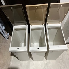 ダストボックス　ゴミ箱　ニトリの画像