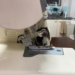 115,000円のJUKI　2本針4本糸ロックミシン　MO-114DMの画像