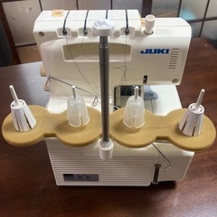 115,000円のJUKI　2本針4本糸ロックミシン　MO-114DMの画像