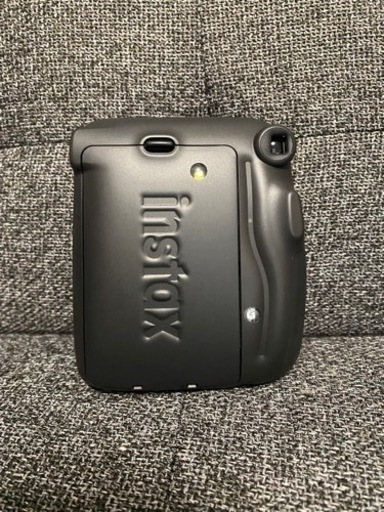 instax mini 11 チェキ　ケース・期限切れフィルム付き instax mini 11 チェキ ケース・期限切れフィルム付き