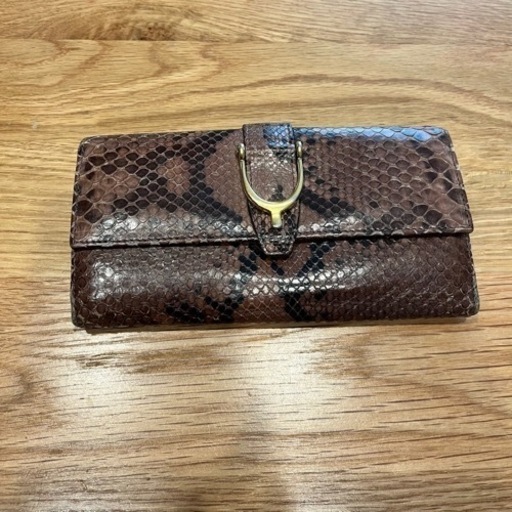 GUCCI グッチ　長財布　パイソン