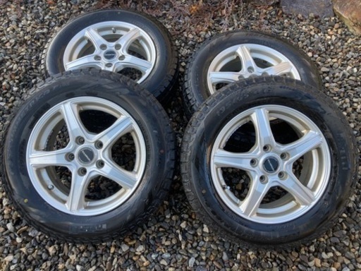 車のパーツ タイヤ、ホイール