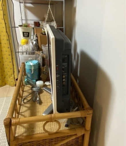 テレビ　24型　AQUOS  LC-20D50