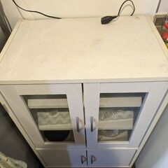 食器棚　白　横60cm×奥行き39cm×高さ90cm