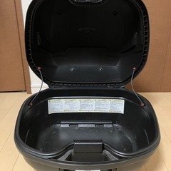 GIVI B37 リアボックス　バックレスト付  の画像