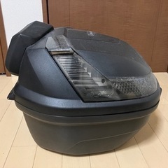 GIVI B37 リアボックス　バックレスト付  の画像